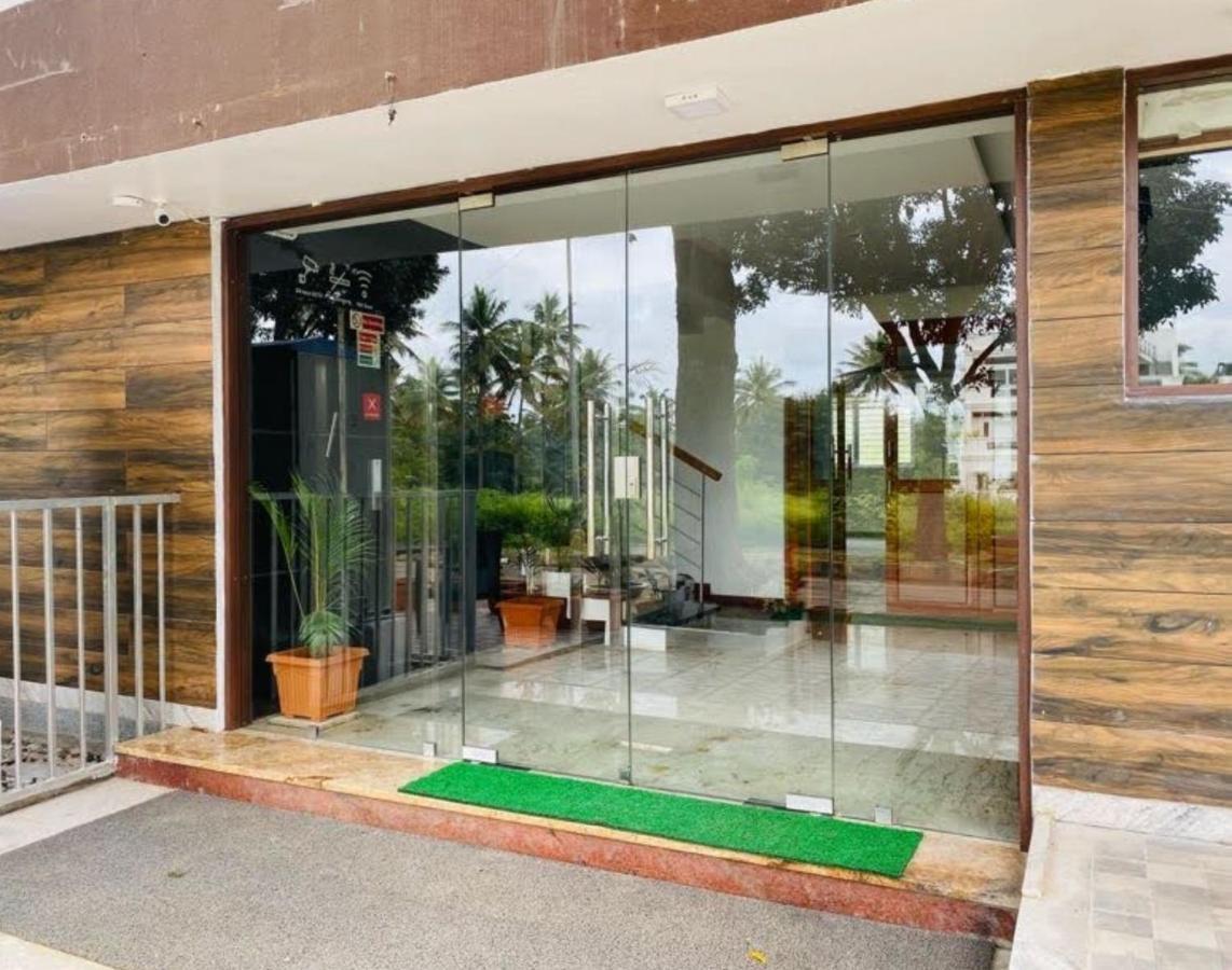 Avi Fortune Suites Bangalore Exterior foto